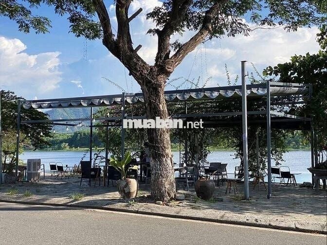 Sang quán cà phê view bờ hồ gần Ori Garden, Đà Nẵng