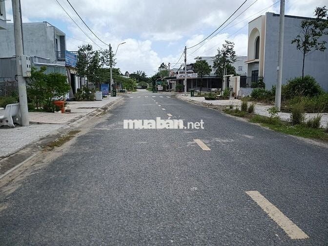 NỀN RẺ ĐẸP ĐS 4 KDC ĐÔNG PHÚ KẾ BÊN KHU CHUNG CƯ 8 TẦNG