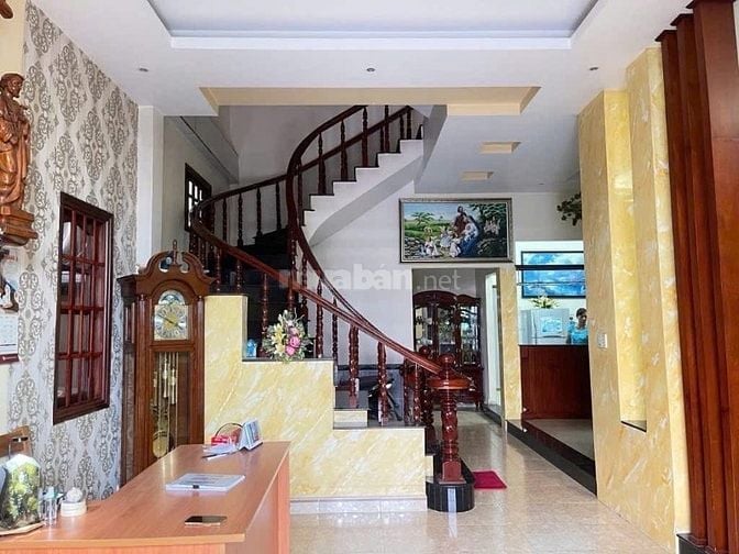 NGUYỄN TRỌNG TUYỂN KO QUAN TRỌNG GIÁ TUYỂN NGƯỜI CÓ DUYÊN GIÁ 5,161 TỶ