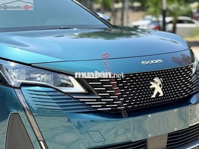 Peugeot 5008 GT 1.6 AT 2022