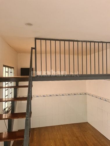 Cho thuê nhà hẻm 830 sư vạn hạnh