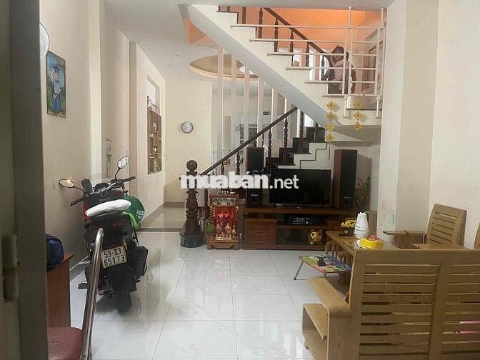 cho thuê nhà có nội thất gần nhà thờ Cao Đài, Cầu vượt linh xuân