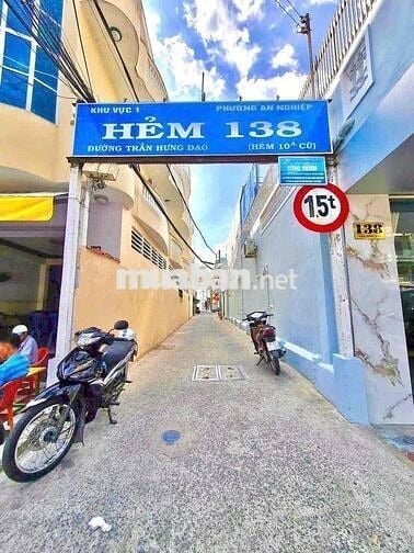 nha. ban hem 138 trần hưng đạo