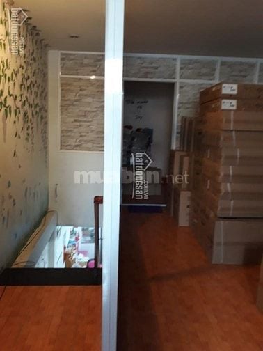 Bán nhà MT Xô Viết Nghệ Tĩnh đoạn 2 chiều DT:4.5x15 đang có HĐT 35tr