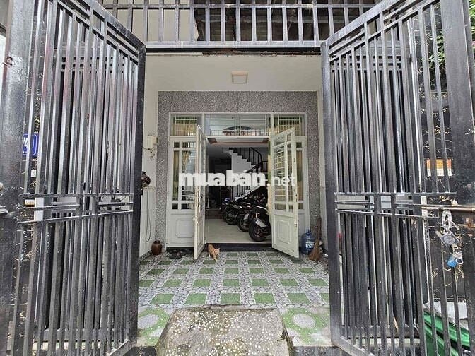 Cho Thuê Nhà Gần Chợ Cầu Đồng DT 180m2 1Trệt 3Lầu 4Pn 3Wc Sân Thượng