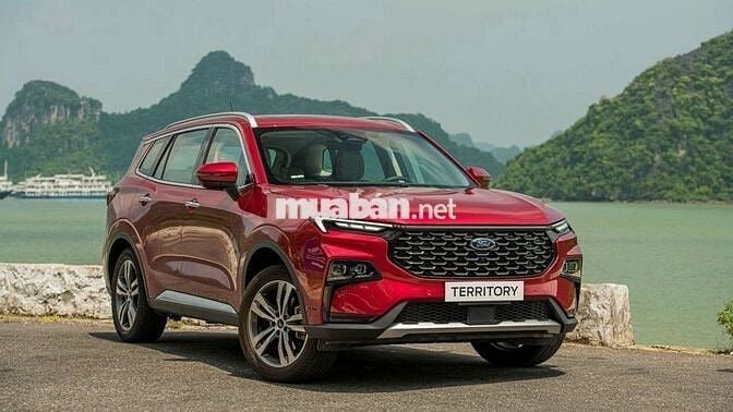 Territory Titanium X màu đỏ xe sẵn giao ngay + KM