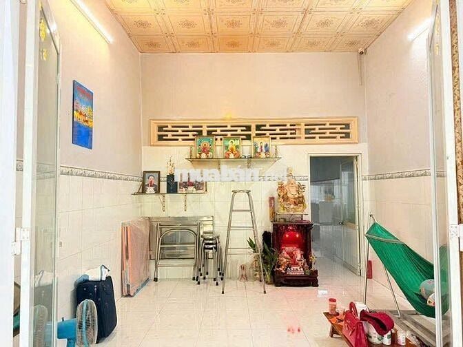Bán gấp căn nhà cấp 4 ở Đ. Huỳnh Thị Mài , Tân Hiệp 80m2 SHR giá 810tr