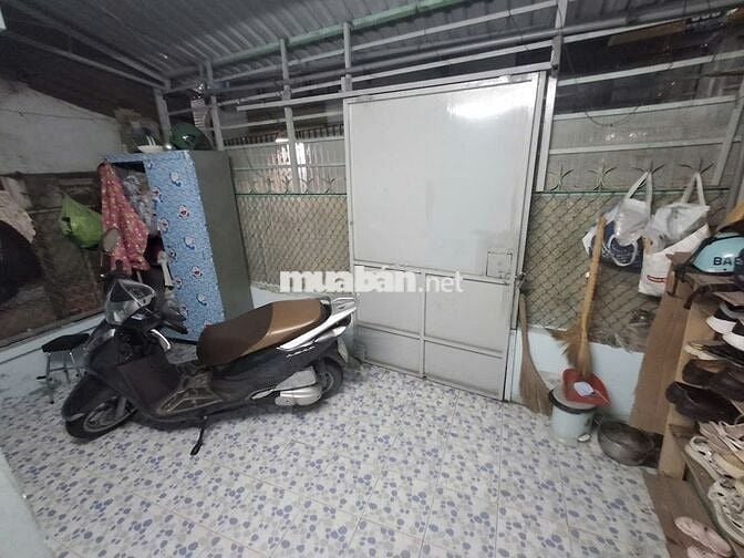 Nhà hẻm gần mặt tiền đường, DTSD 64m2, 3 phòng ngủ, TTT Phường 1, Q.4