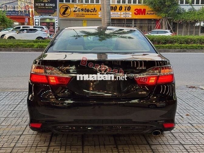 Toyota Camry 2.0E sản xuất 2016