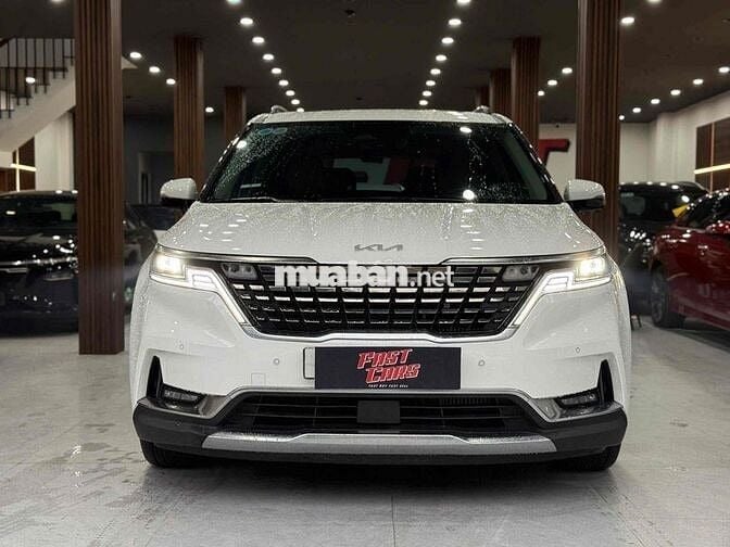 Kia Carnival 2023 Signature 2.2D - 31000 km