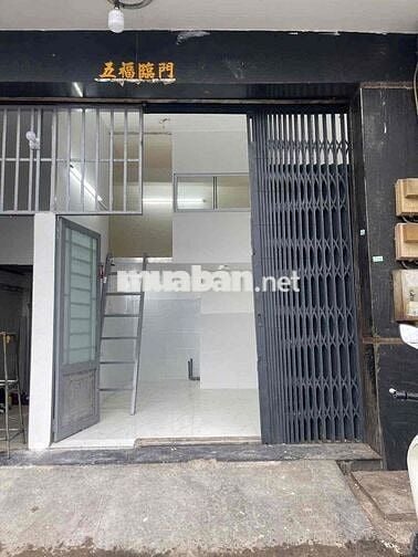 Mặt Tiền Kinh Doanh 200 Phòng trọ Làm gi được