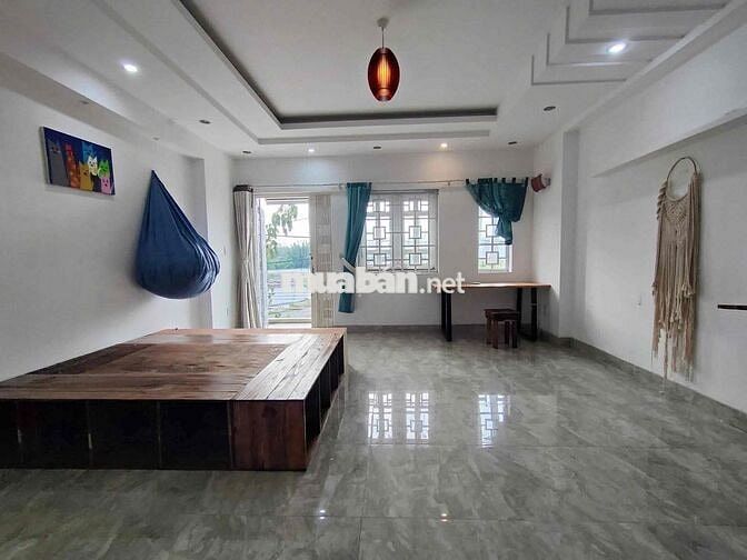 Phòng trọ ban công ngay phạm hùng nối dài kdc đại phúc