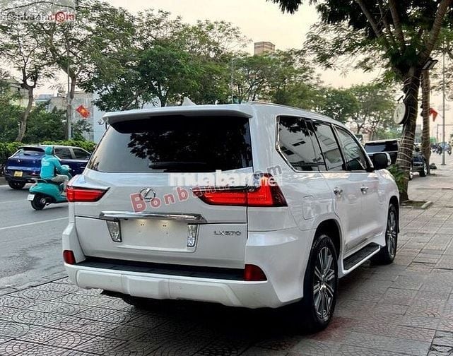 Lexus LX570 sản xuất năm 2016