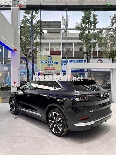 xe VF8 sẵn nhiều xe