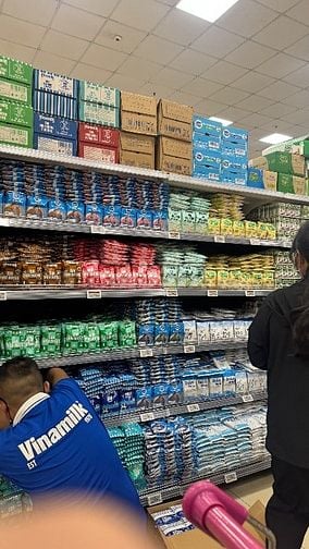 TUYỂN NHÂN VIÊN LÀM VIỆC TRỰC TIẾP TẠI NHÀ BÈ