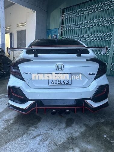 Honda Civic 2017 1.5L Vtec Turbo - 87000 km
