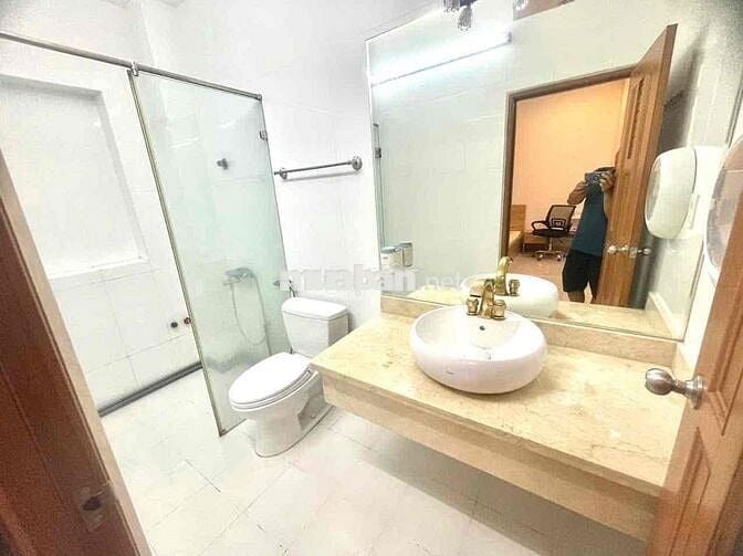Cho thuê phòng trọ hẻm xe hơi 180/51 Lạc Long Quân