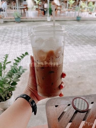 CẦN VÀI BẠN PHỤ BÁN NƯỚC KHOÁNG 