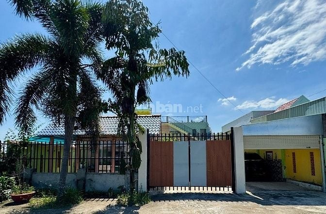 BÁN GẤP NHÀ - ĐẤT CHÍNH CHỦ ĐI ĐỊNH CƯ NƯỚC NGOÀI TẠI XÃ TÂN LÂN