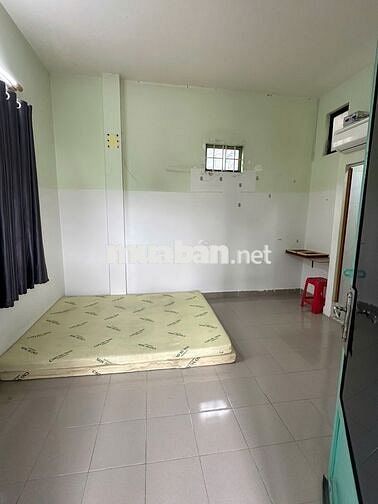 còn 1phòng 30m2 đường Vũ Tùng- Bình Thạnh, phòng thoáng mát, sạch sẽ
