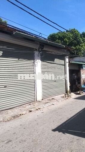Cho thuê cửa hàng rộng 45m điện nước riêng có bình nóng lạnh giá 2,5tr