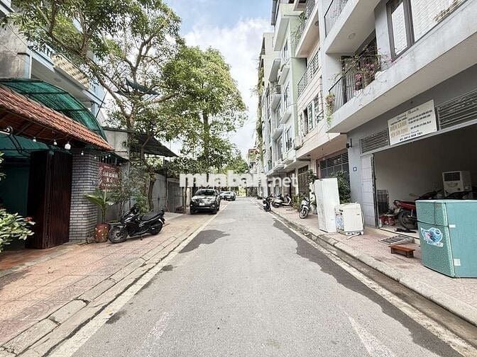 Bán Căn Biệt Thự 3 Tầng Khu A 38 Tư Đình Long Biên 126m Ô TÔ Giá 22,6t