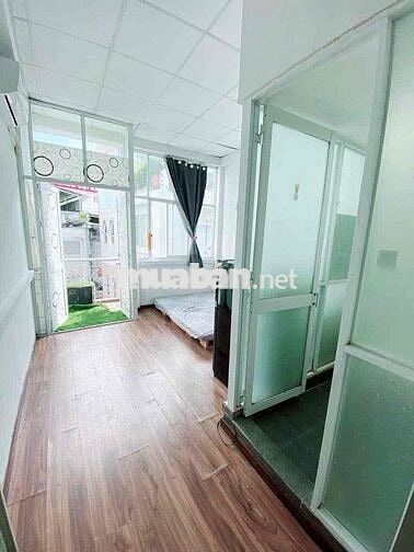 🔥PHÒNG BAN CÔNG FULL NỘI THẤT_HUỲNH VĂN BÁNH_GẦN TRƯỜNG SA