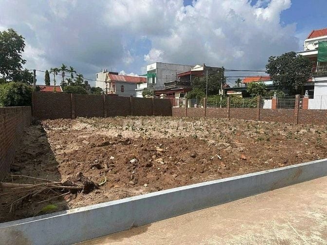 Bán đất thổ cư 2 mặt đường tại Lai Khê, Hải Phòng (cũ là Hải Dương)
