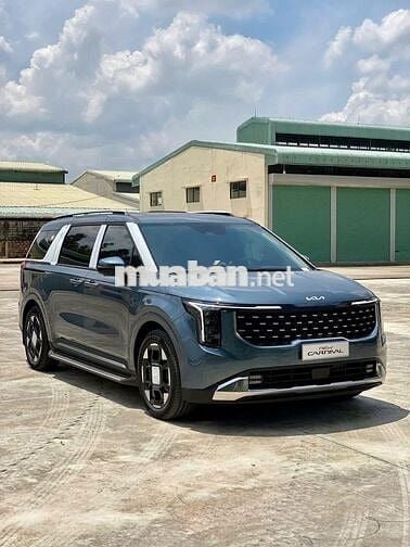Kia Carnival 2024 2.2D Signature 7 ghế