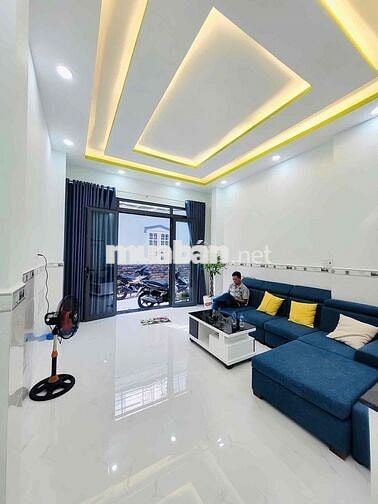 Nhà ngay Vườn lài- Dt:4x10- đúc 2 tầng- hẻm xe hơi-Chỉ 4.xtỷ