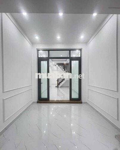 Nhà mới xây 4 tầng Âu Dương Lân, 4pn,5Wc, nở hậu