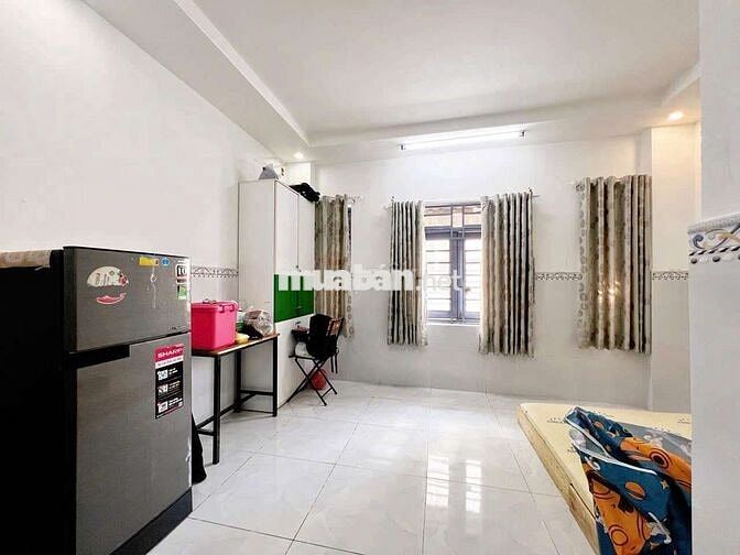 Studio Cửa Sổ, Nằm Ngay ngay Phạm Văn Đồng, Gần Sân Bay.
