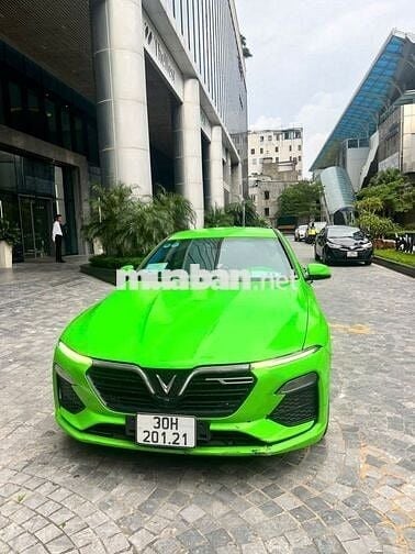 VinFast Lux A2.0 2021 2.0 AT - 900000 km