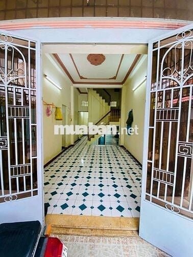 Cho thuê nhà đường Nguyên Hồng