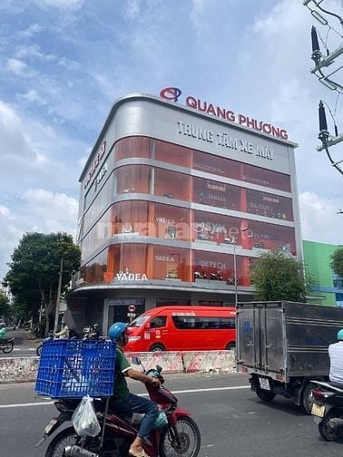 Góc 2 mặt tiên Tân Hương Quận Tân Phú,DT:17x18m kết cấu 4T HĐT 180tr
