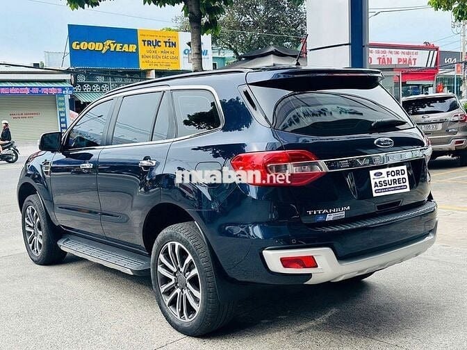 Ford Everest Titanium 2021 4x2 bảo hành2026 vay70%