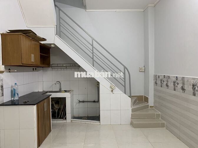 CHÍNH CHỦ CẦN BÁN NHÀ TRUNG TÂM QUẬN 10. DT 30 m2!!!
