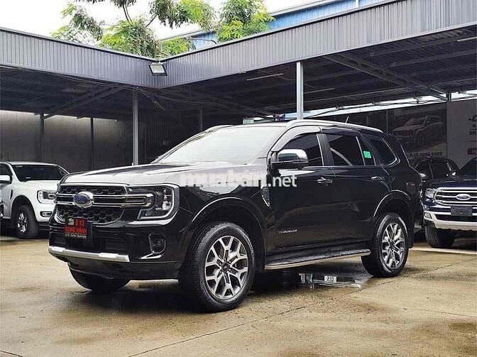 Ford Everest 2023 Titanium 2.0 AT 4x2 - 28000 km