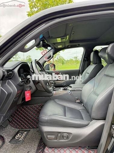 TÔYÔTA LANDCRUISER LC 300