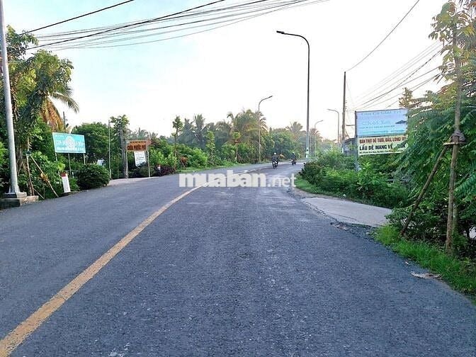 Đất Tân Phú, TX Cai Lậy. Giá 1 triệu/m2,  Mặt tiền 4m. sổ hồng riêng