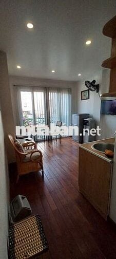 Cho thuê studio 35m2 Ngõ Hàm Long 2, full đồ, thang máy giá 7 triệu
