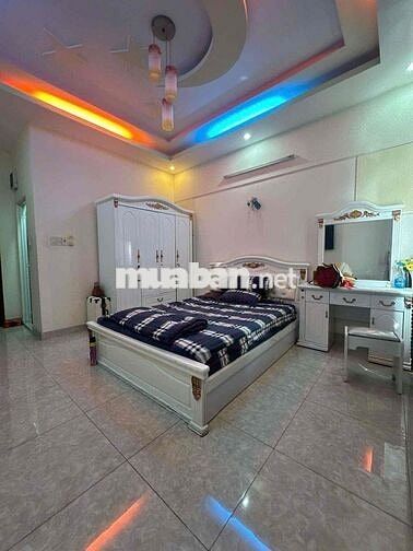 phòng share trong nhà nguyên căn, k chung chủ , giờ giấc tự do  1 Phòn