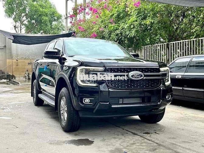 Ford Ranger 2025 XLS 2.0L 4x2 Số Tự Động 1 cầu