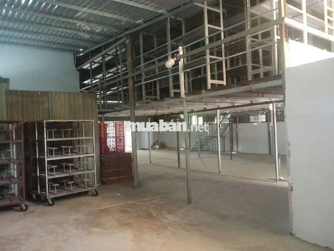 CHO THUÊ NHÀ XƯỞNG 550M2 BÌNH CHÁNH, GẦN LONG AN CŨ