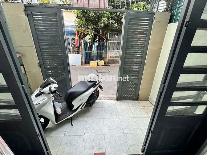 Cho thuê nhà hẻm xe tải Tân Kỳ Tân Quý Quận Tân Phú