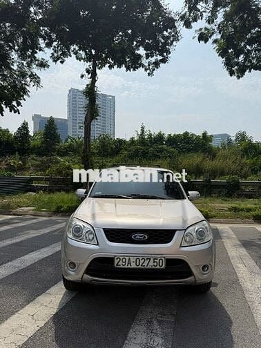 Cần bán chiếc Escape 2010 xe đẹp