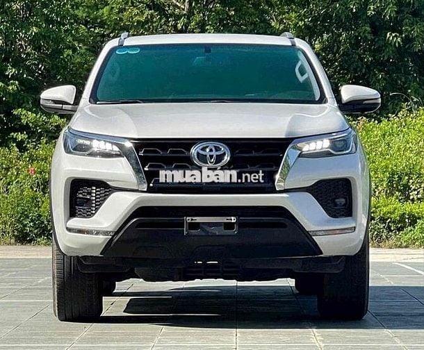 Toyota Fortuner 2.4 4x2 AT sản xuất 2022