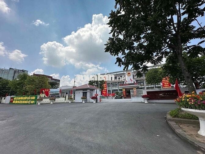 LÔ GÓC SIÊU THOÁNG - VÀI BƯỚC CHÂN RA TRỤC CHÍNH KINH DOANH SẦM UẤT-15