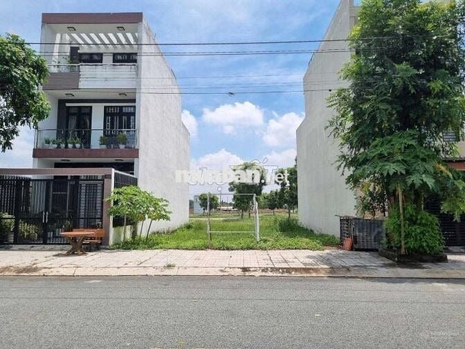 Chủ kẹt tiền bán gấp lô đất 150m2 giá 630Tr, Tân Phú Trung Củ Chi, SHR
