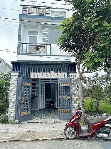 Nhà 1 Trệt 1 Lầu 3Pn - 3Wc - Có Phòng ngủ dưới! Đường nhựa! SHR!